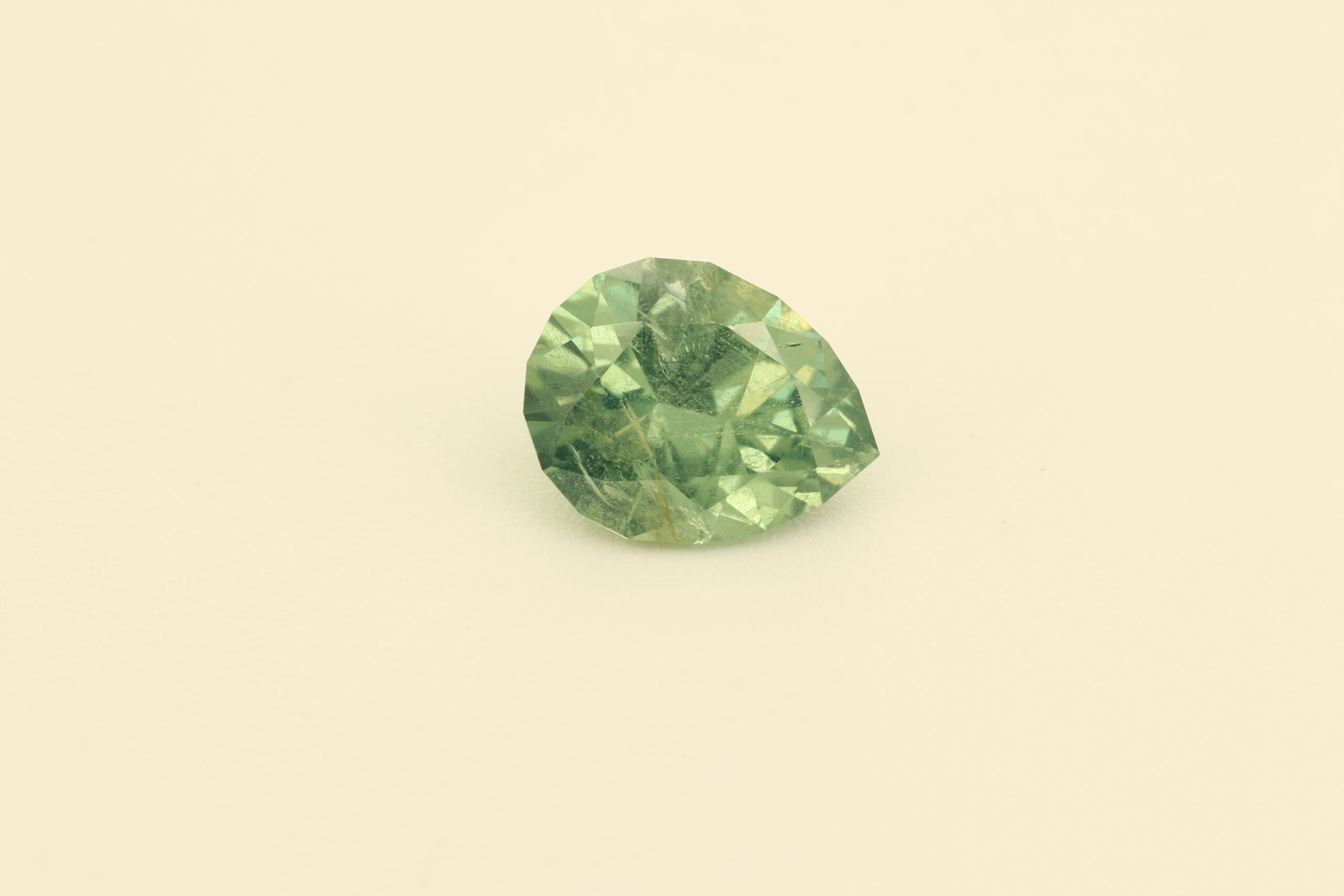 Natural Green Sapphire- fsa004567